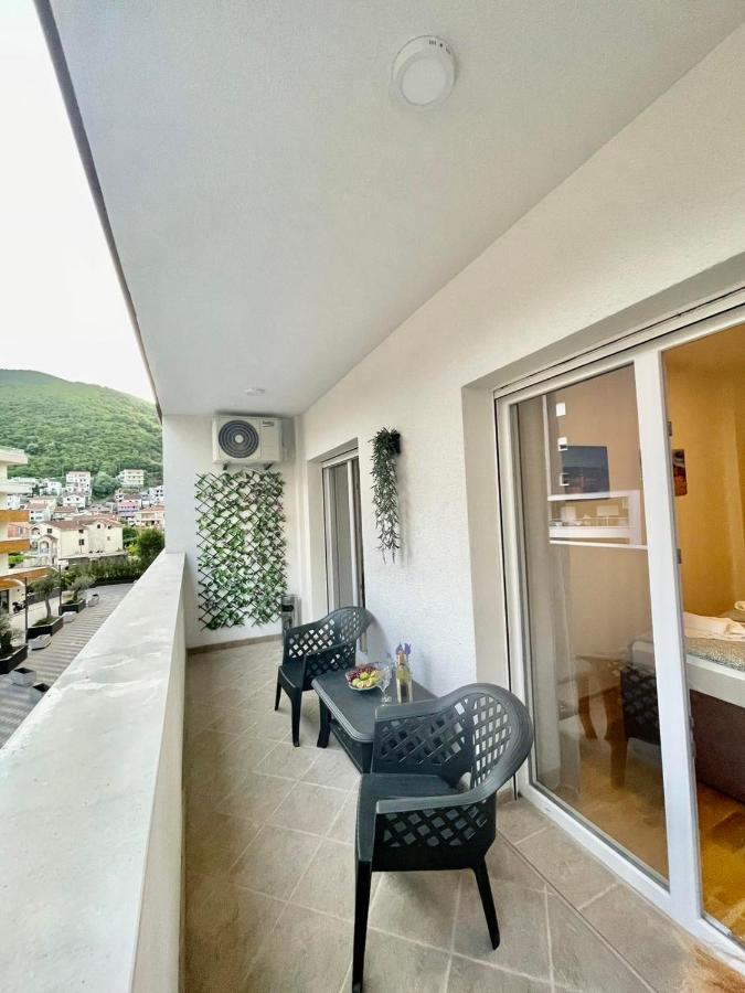 Olive Square Apartment Budva Eksteriør bilde